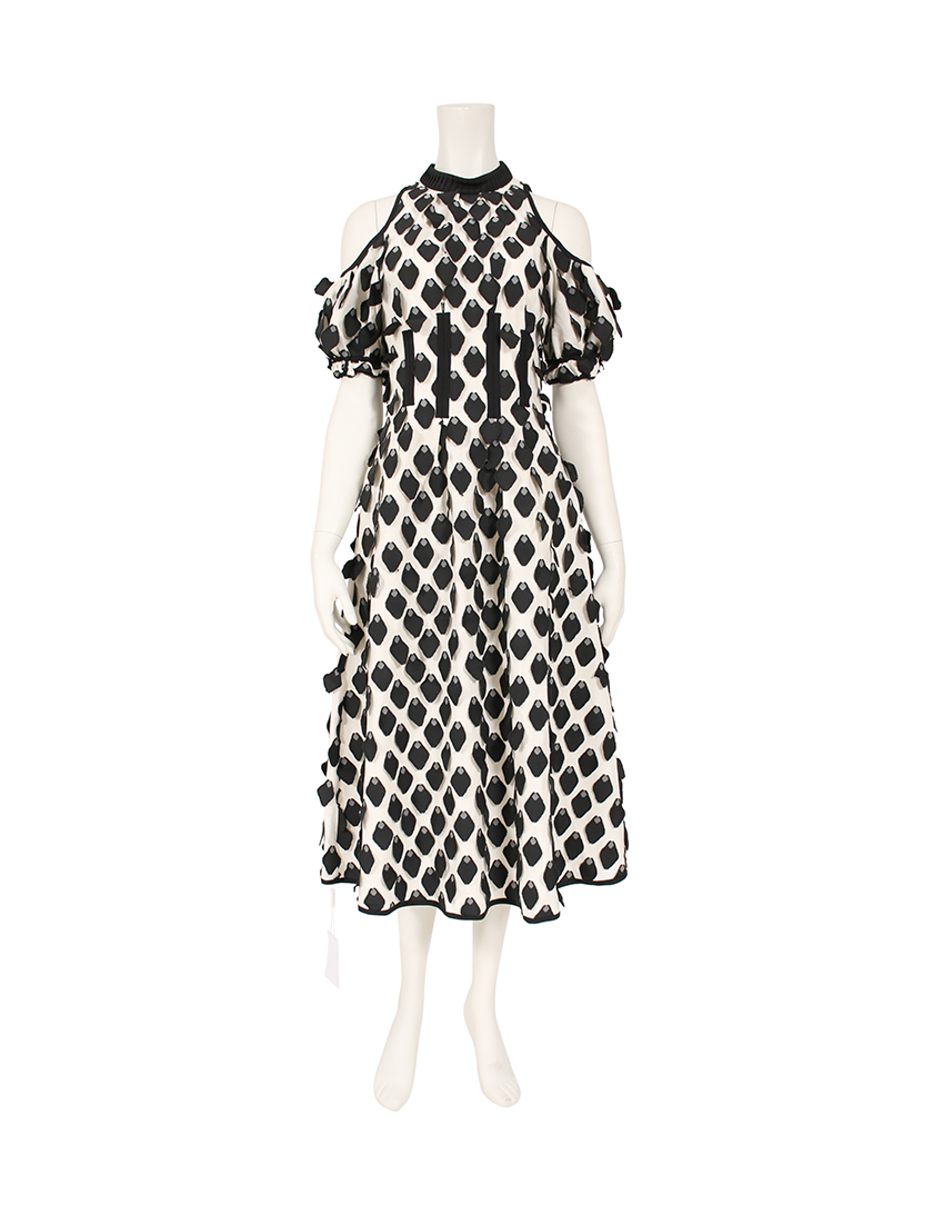 セルフポートレイト Selfportrait 3d Petal Calista Dress ワンピース 白 黒 ハイブランド ブランド専門の中古通販サイト