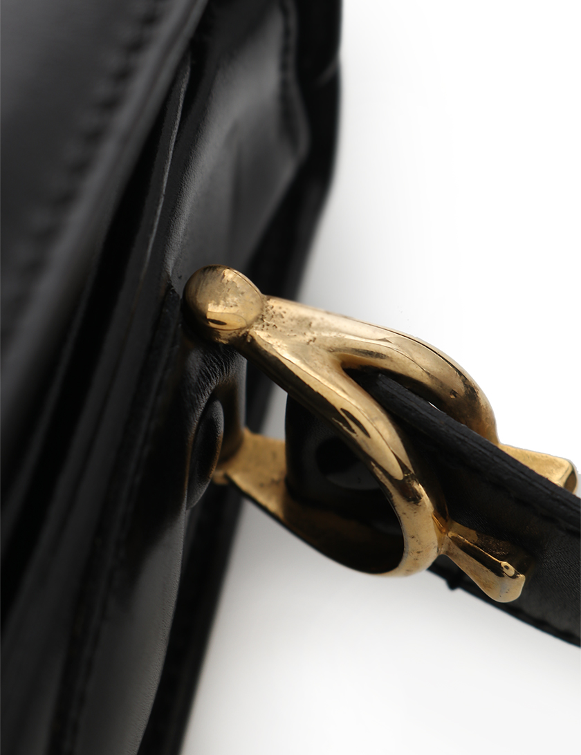セリーヌ(CELINE)馬車金具|ショルダーバッグ|レザー|黒|ヴィンテージ|ハイブランド・ブランド専門の中古通販サイト(409506)