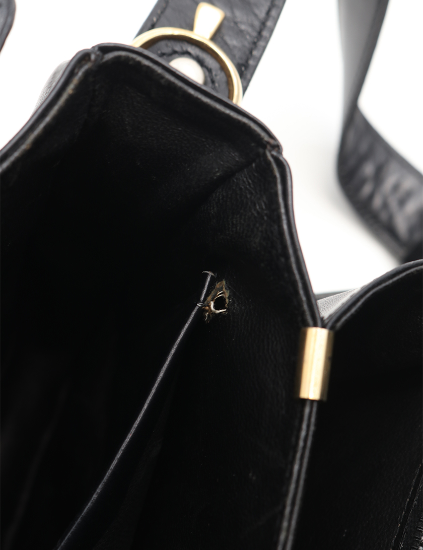 セリーヌ(CELINE)馬車金具|ショルダーバッグ|レザー|黒|ヴィンテージ|ハイブランド・ブランド専門の中古通販サイト(409506)