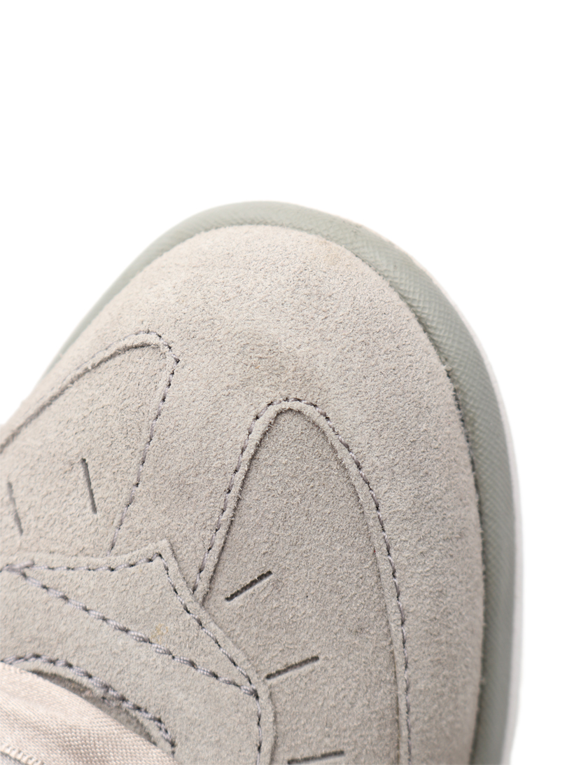 アグオーストラリア Ugg Australia Victoria ヴィクトリア スニーカー スエード グレー ハイブランド ブランド専門の中古通販サイト
