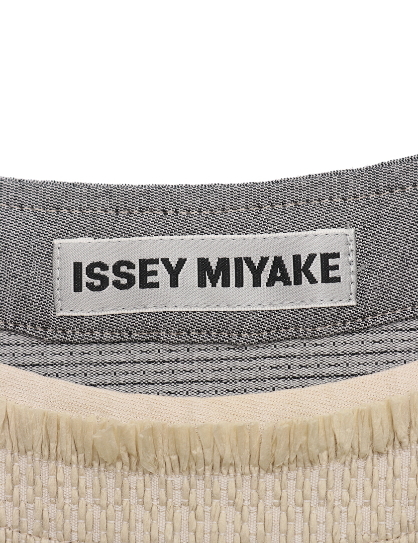 イッセイミヤケ Issey Miyake ワンピース アイボリー 緑 黒 グレー ハイブランド ブランド専門の中古通販サイト