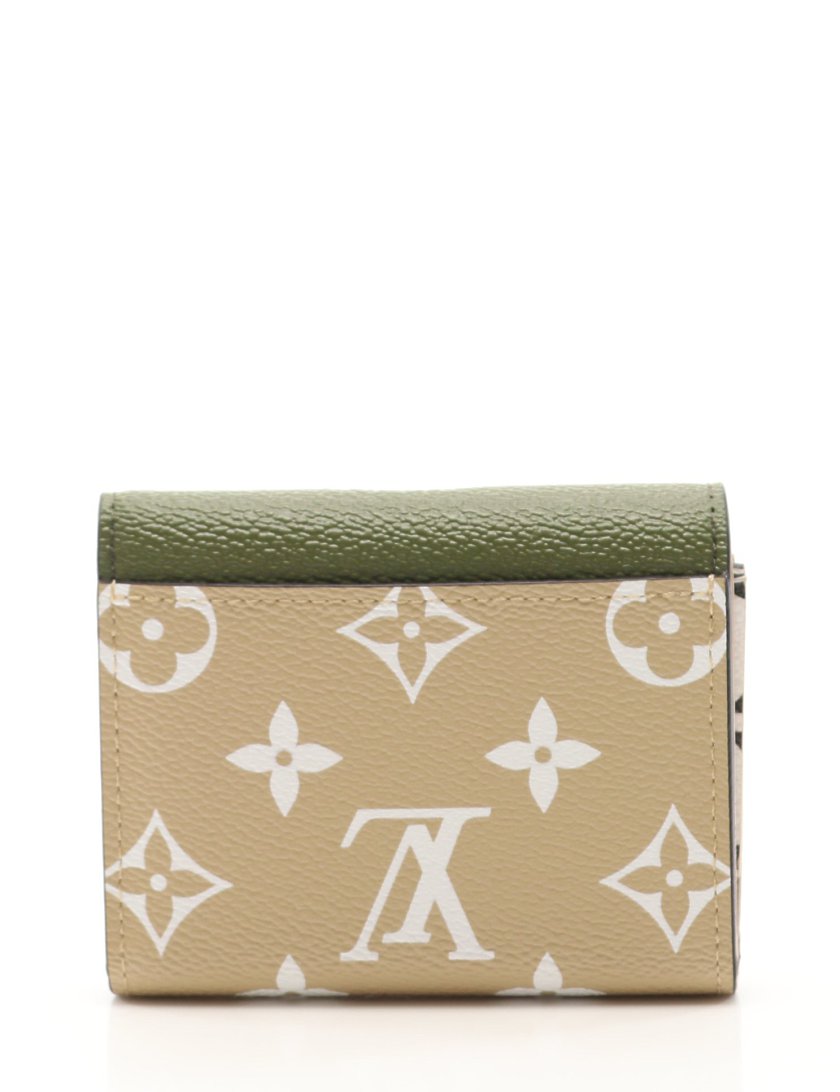 ルイヴィトン(LOUIS VUITTON)ポルトフォイユ|ゾエ|モノグラムジャイアント|三つ折り財布|PVC|カーキ|ハイブランド・ブランド専門の中古通販サイト(529316) ルイヴィトン(LOUIS VUITTON)ポルトフォイユ|ゾエ|モノグラムジャイアント|三つ折り財布|PVC|カーキ|ハイブランド・ブランド専門の中古通販サイト(529316)