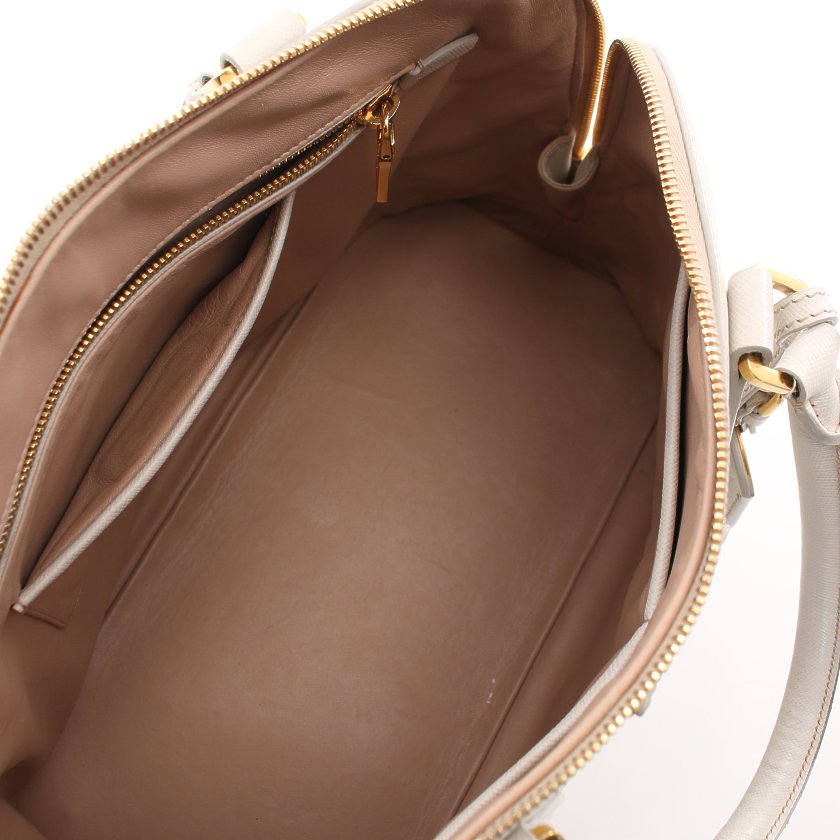 プラダ Prada Saffiano Lux ハンドバッグ サフィアーノレザー 白 ハイブランド ブランド専門の中古通販サイト 568153