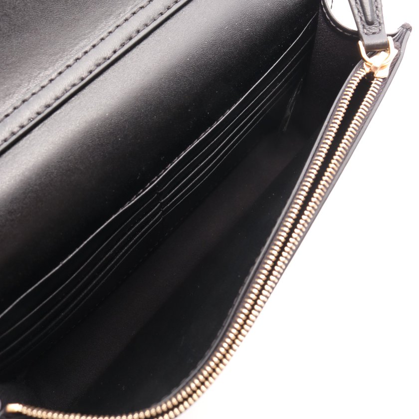 フェンディ(FENDI)F|IS|エフ|イズ|チェーンウォレット フェンディ(FENDI)F|IS|エフ|イズ|チェーンウォレット