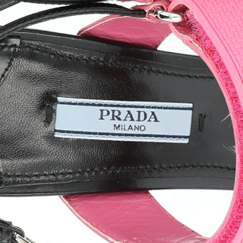 プラダ(PRADA)|パンプス|レザー|ラバー|黒|ピンク|スリング プラダ(PRADA)|パンプス|レザー|ラバー|黒|ピンク|スリング
