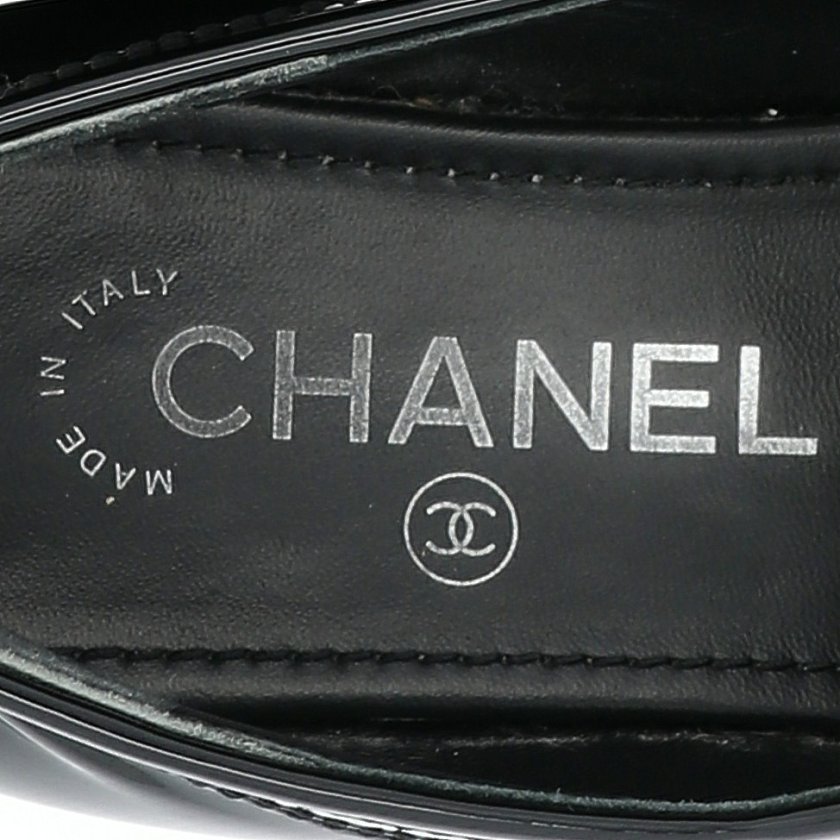 シャネル(CHANEL)ココマーク|ローファー|フラットシューズ|エナメルレザー|黒|ヒールチェーンデザイン|ハイブランド・ブランド専門の中古通販サイト(575647)