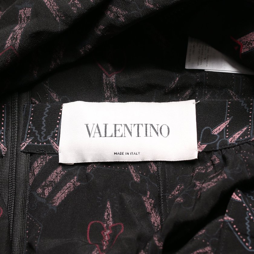 ヴァレンティノ Valentino ワンピース ハート 襟レース 半袖 シルク 黒 ピンク ハイブランド ブランド専門の中古通販サイト ヴァレンティノ Valentino ワンピース ハート 襟レース 半袖 シルク 黒 ピンク ハイブランド ブランド専門の中古通販サイト