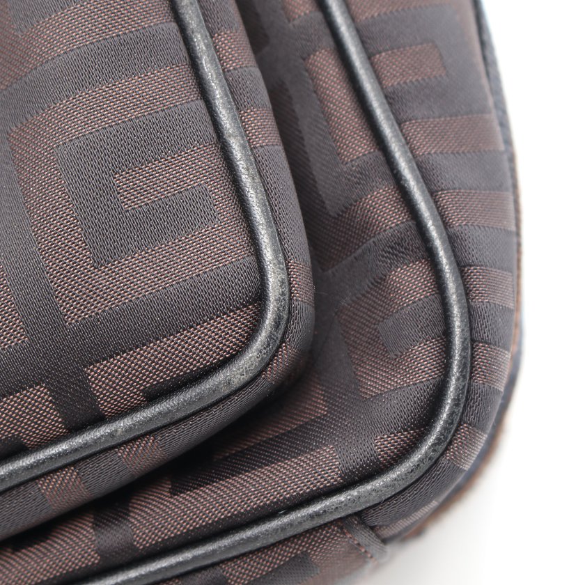 ジバンシィ(GIVENCHY)ポシェット|ショルダーバッグ|総柄|ナイロン|レザー|ダークブラウン|黒|ハイブランド・ブランド専門の中古通販サイト(598009)