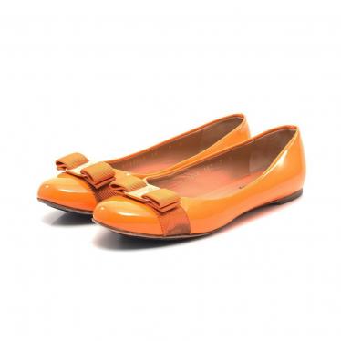 サルヴァトーレフェラガモ(Salvatore Ferragamo)ヴァラリボン サルヴァトーレフェラガモ(Salvatore Ferragamo)ヴァラリボン