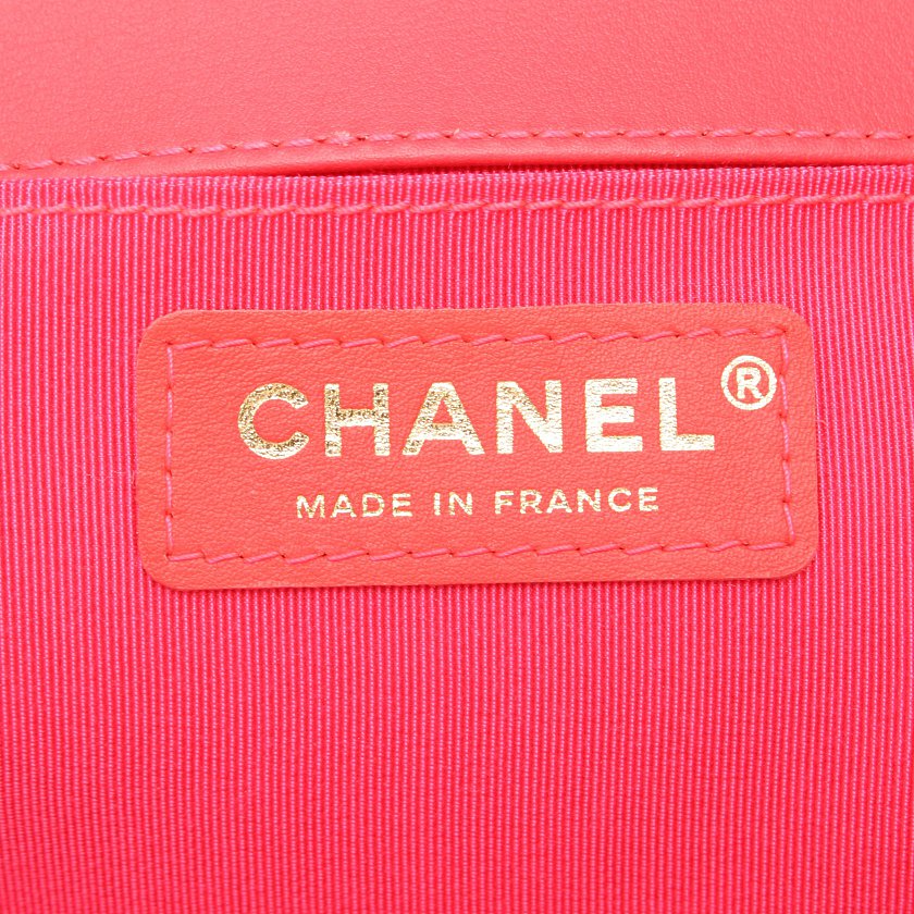 シャネル(CHANEL)ボーイシャネル|チェーンショルダーバッグ|エナメルレザー|ピンク|ゴールド金具|ネオンカラー|ハイブランド・ブランド専門の中古通販サイト(597398)