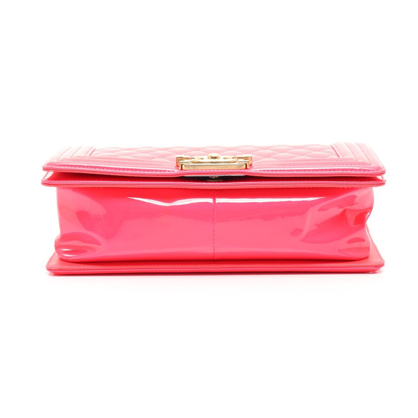シャネル(CHANEL)ボーイシャネル|チェーンショルダーバッグ|エナメルレザー|ピンク|ゴールド金具|ネオンカラー|ハイブランド・ブランド専門の中古通販サイト(597398)
