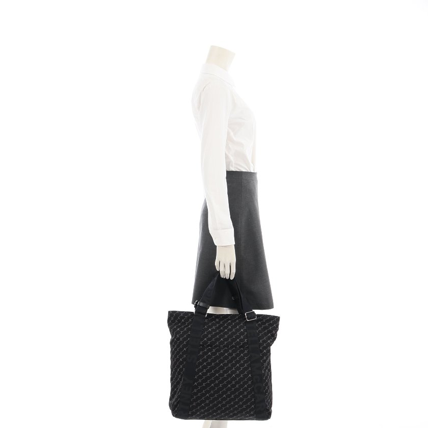ステラマッカートニー(Stella McCartney)|トートバッグ|ロゴプリント|ナイロン|黒|白|ハイブランド・ブランド専門の中古通販サイト(607868) ステラマッカートニー(Stella McCartney)|トートバッグ|ロゴプリント|ナイロン|黒|白|ハイブランド・ブランド専門の中古通販サイト(607868)