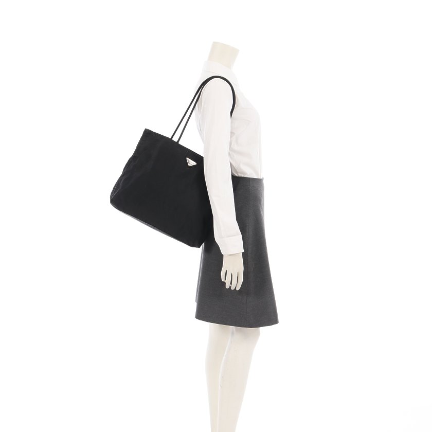 プラダ(PRADA)トートバッグ|ナイロン|黒|ハイブランド・ブランド プラダ(PRADA)トートバッグ|ナイロン|黒|ハイブランド・ブランド