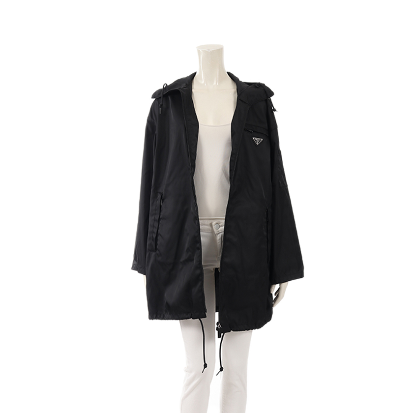 プラダ(PRADA)|レインコート|黒|三角プレート付き|18FW|ハイブランド・ブランド専門の中古通販サイト(624976)
