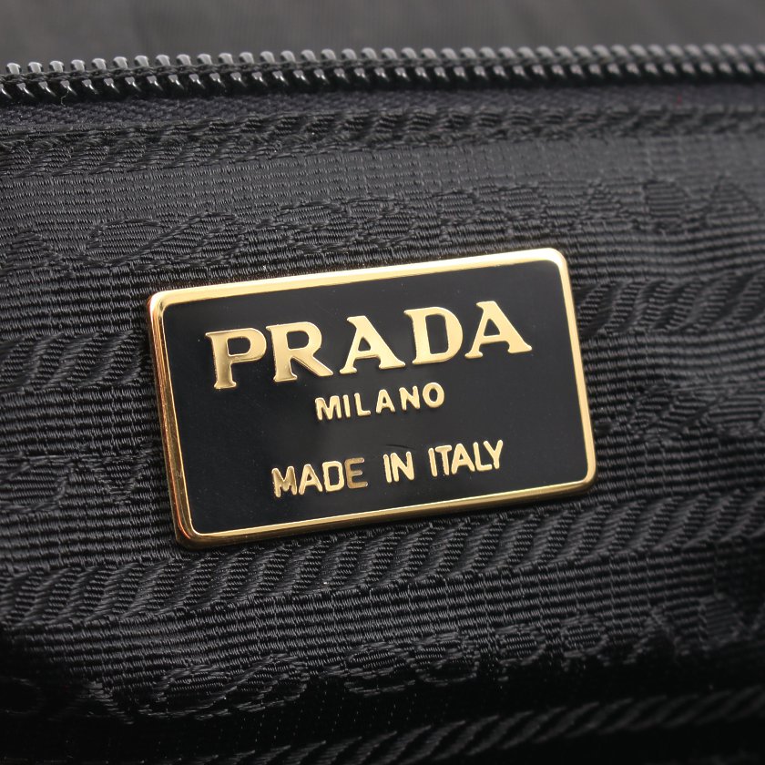 プラダ(PRADA)|ハンドバッグ|ナイロン|黒|ゴールド|プレート|ハイブランド・ブランド専門の中古通販サイト(617873) プラダ(PRADA)|ハンドバッグ|ナイロン|黒|ゴールド|プレート|ハイブランド・ブランド専門の中古通販サイト(617873)