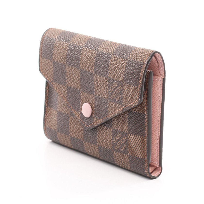 ルイヴィトン(LOUIS VUITTON)ポルトフォイユ|ヴィクトリーヌ|ダミエエベヌ|三つ折り財布|PVC|ライトブラウン|ブラウン|ピンク|ローズバレリーヌ|ハイブランド・ブランド専門の中古通販サイト(643076)