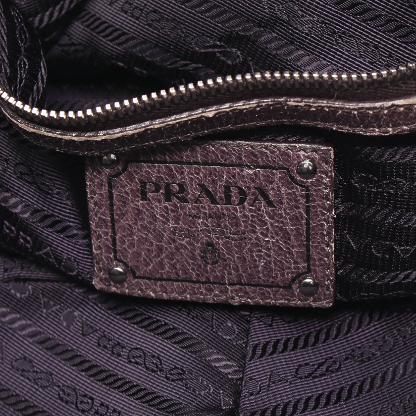 プラダ(PRADA)CERVO|LUX|チェーンショルダーバッグ|レザー プラダ(PRADA)CERVO|LUX|チェーンショルダーバッグ|レザー