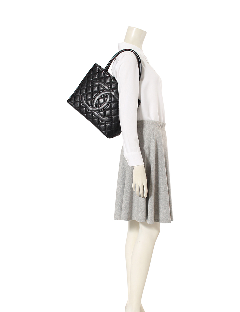 シャネル(CHANEL)復刻トート|トートバッグ|キャビアスキン|シルバー金具|ハイブランド・ブランド専門の中古通販サイト(68634)
