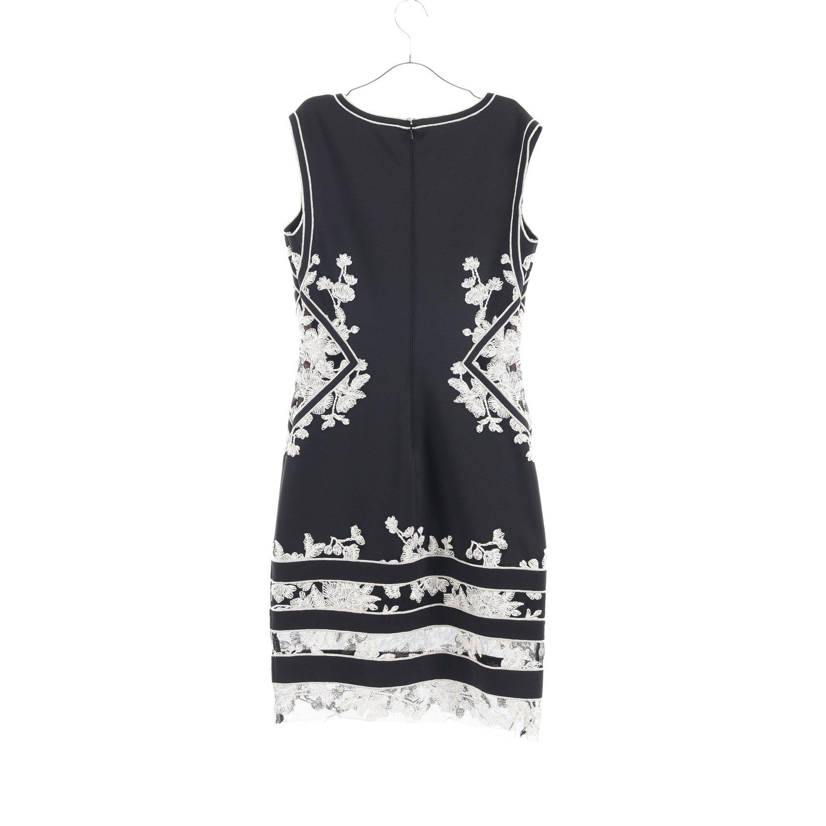 タダシショージ Tadashi Shoji Tani ドレスワンピース ノースリーブ ブラック ホワイト シルバー 刺繍 ハイブランド ブランド専門の中古通販サイト