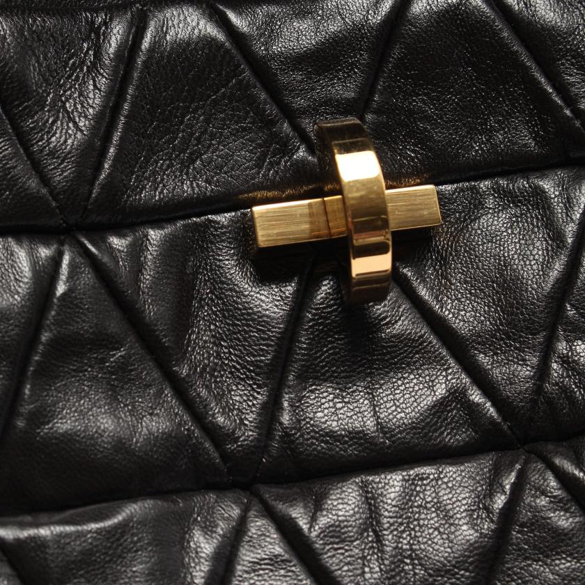 ミュウミュウ(miu miu)|ショルダーバッグ|レザー|ブラック ミュウミュウ(miu miu)|ショルダーバッグ|レザー|ブラック