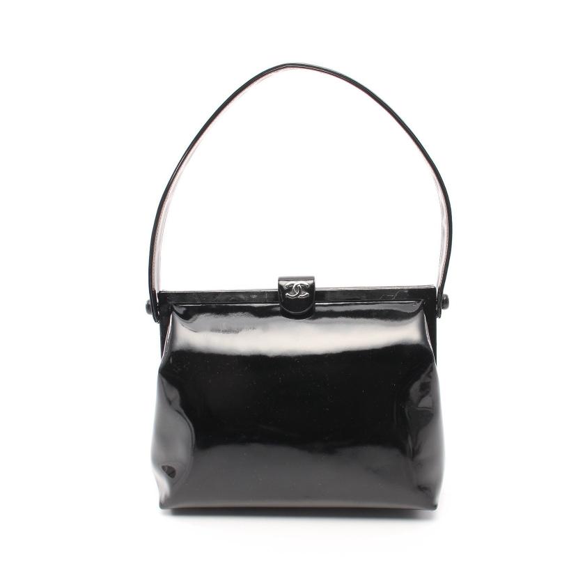 CHANEL ブラック エナメルショルダーバッグ CHANEL シャネル マトラッセ チェーンショルダーバッグ ブラック 黒