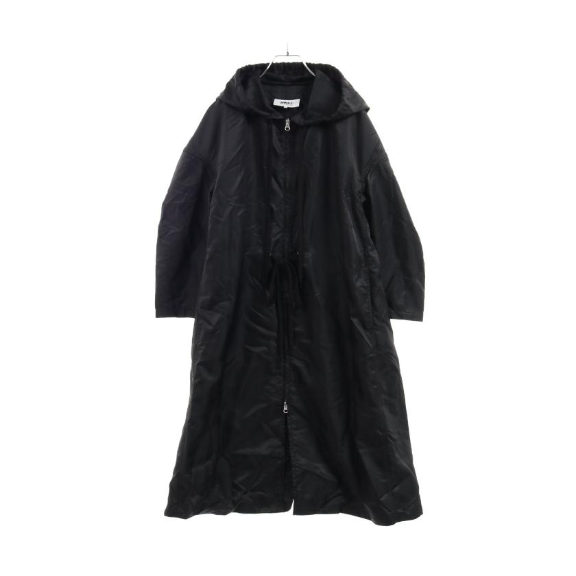MM6 Maison Margiela カットオフフーディー コート ブラック MM6 MAISON MARGIELA・アウター・ コート ロゴ刺繍 ブラック