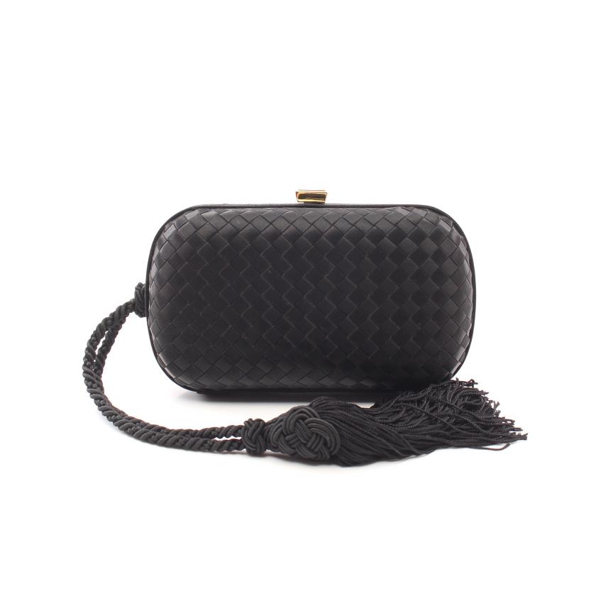 ボッテガヴェネタ(BOTTEGA VENETA)イントレチャート|ポーチ|サテン|ブラック|タッセル|ハイブランド・ブランド専門の中古通販サイト(797690)