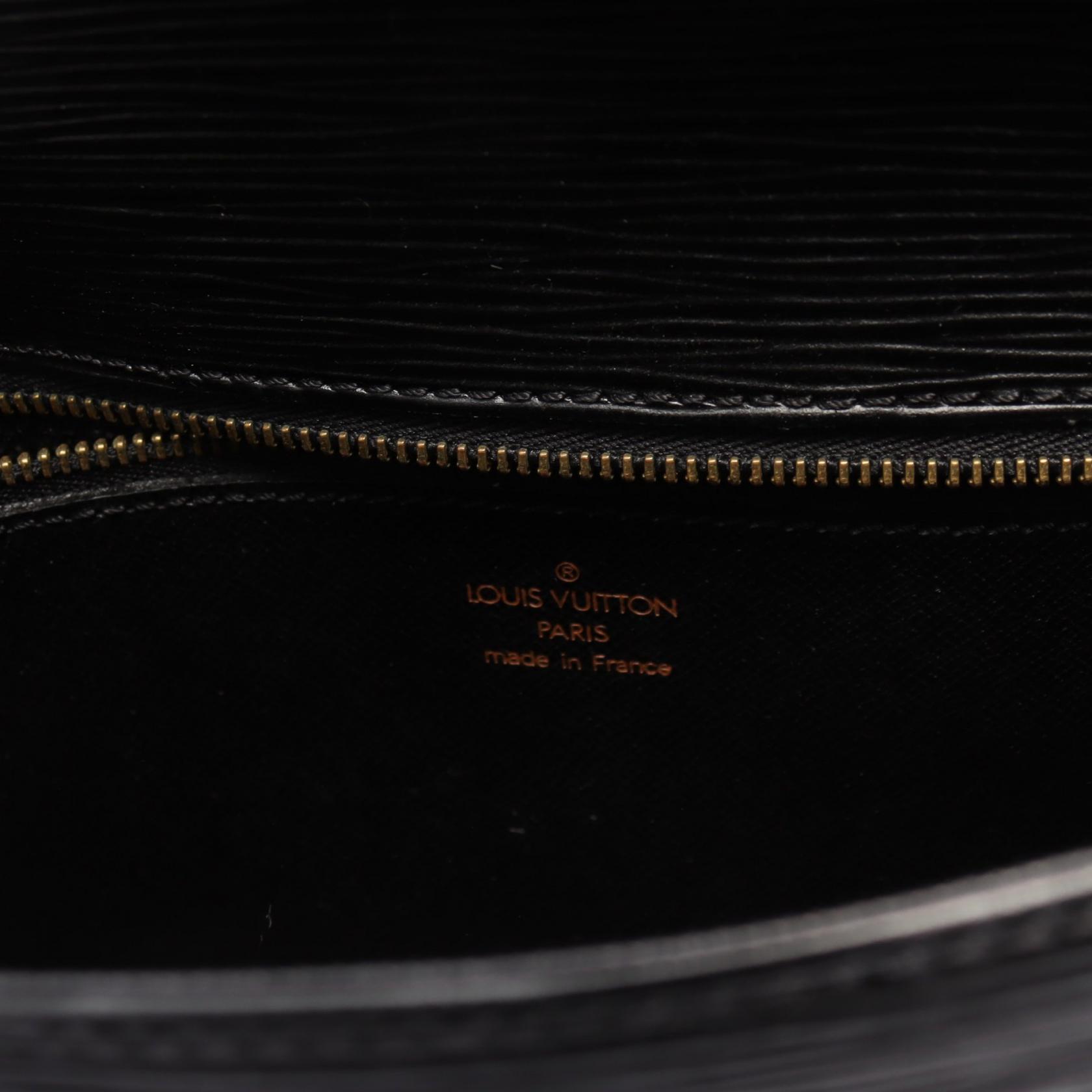 ルイヴィトン(LOUIS VUITTON)サンクルー|エピ|ノワール|ショルダーバッグ|レザー|ブラック|ハイブランド・ブランド専門の中古通販サイト(814940)