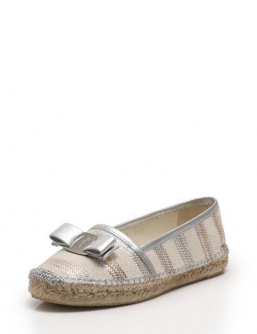 Salvatore Ferragamo・シューズ・ELODIE ヴァラ フラットシューズ