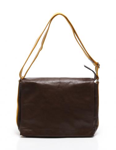 BALLY バリー 美品 大判のメッセンジャーバッグ 濃茶レザー BALLY バリー 美品 大判のメッセンジャーバッグ 濃茶レザー