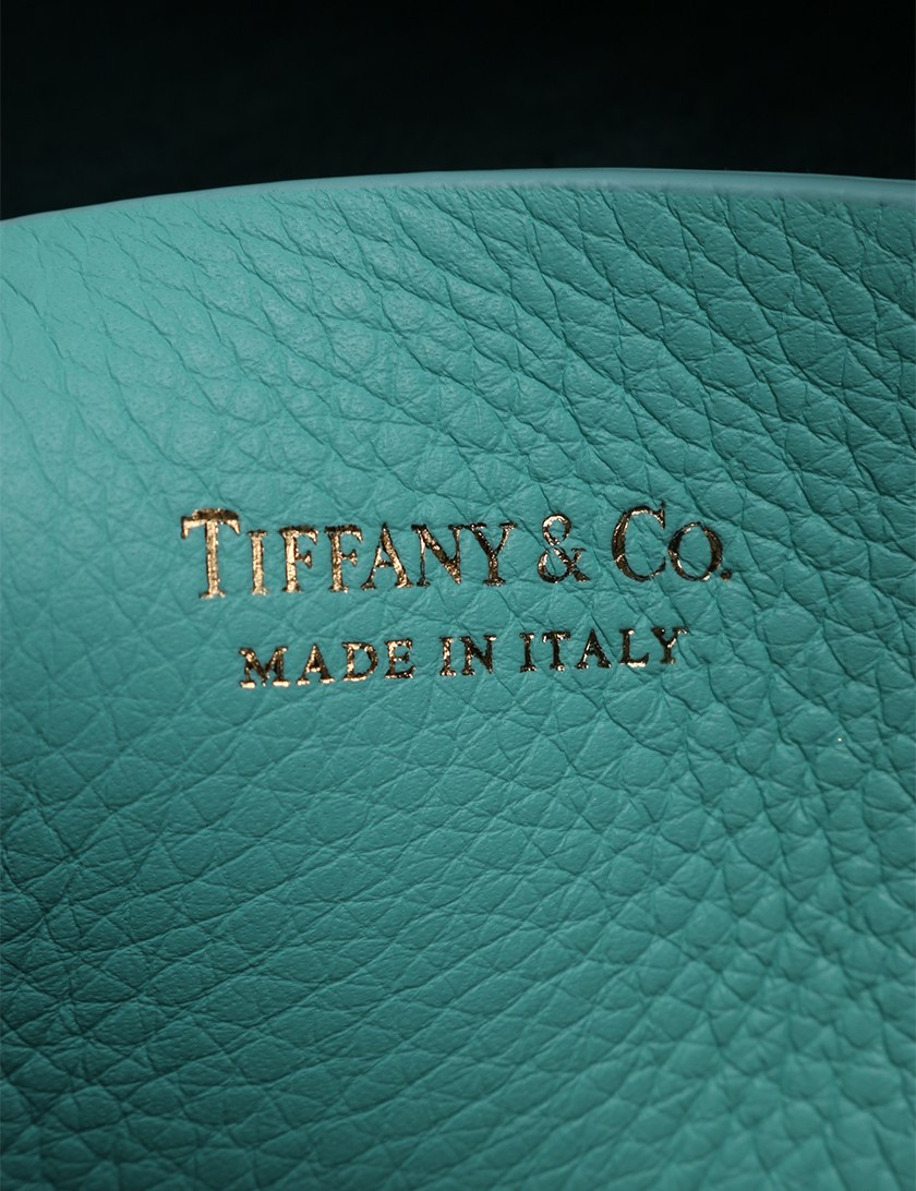 ティファニー Tiffany Co ショッパー トートバッグ ポーチ付き レザー ティファニーブルー ハイブランド ブランド専門の中古通販サイト ティファニー Tiffany Co ショッパー トートバッグ ポーチ付き レザー ティファニーブルー ハイブランド ブランド専門の中古通販サイト