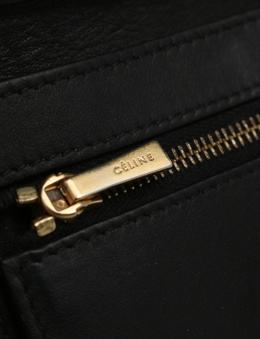 セリーヌ(CELINE)ストラップ||ミディアム|マルチ|ファンクション|財布|レザー||赤|黒|ハイブランド・ブランド専門の中古通販サイト(185092)