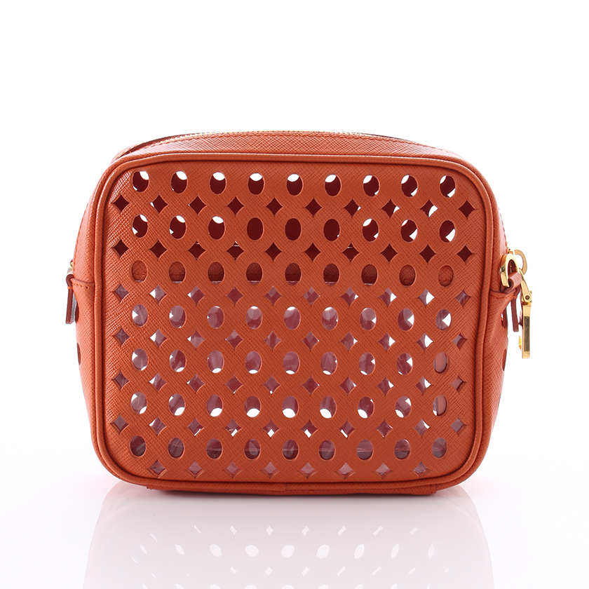 プラダ(PRADA)パンチングショルダーバッグ|ハイブランド・ブランド専門の中古通販サイト(6820) プラダ(PRADA)パンチングショルダーバッグ|ハイブランド・ブランド専門の中古通販サイト(6820)