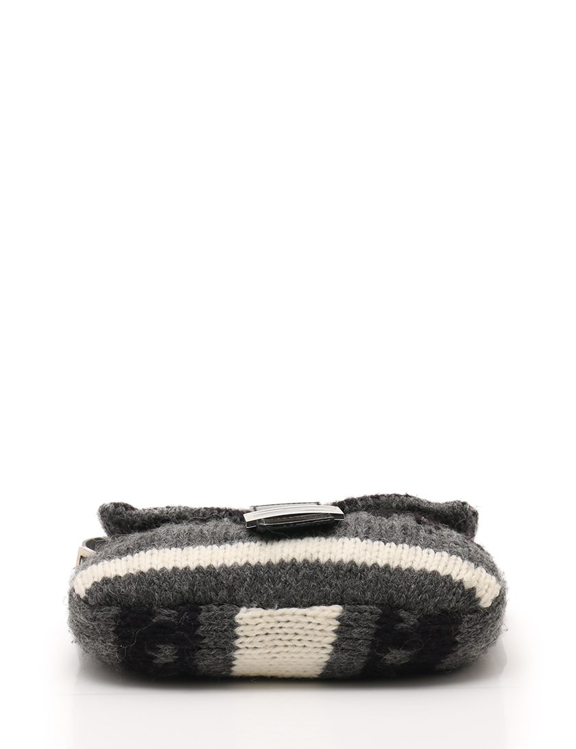 フェンディ(FENDI)バケット|ショルダーバッグ|ウール|グレー|白|黒|ニット|ハイブランド・ブランド専門の中古通販サイト(214882) フェンディ(FENDI)バケット|ショルダーバッグ|ウール|グレー|白|黒|ニット|ハイブランド・ブランド専門の中古通販サイト(214882)