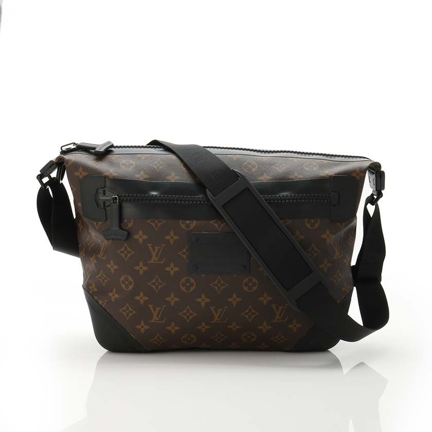 ルイヴィトン(LOUIS VUITTON)ウォータープルーフ・メッセンジャー ルイヴィトン(LOUIS VUITTON)ウォータープルーフ・メッセンジャー