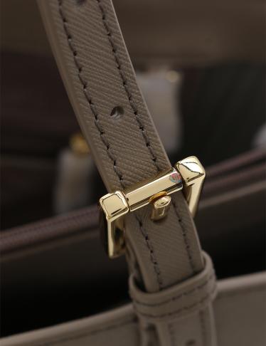 トリーバーチ(TORY BURCH)EMERSON|BUCKLE|TOTE|エマーソン|トートバッグ|レザー|グレーベージュ|ハイブランド・ブランド専門の中古通販サイト(306705)