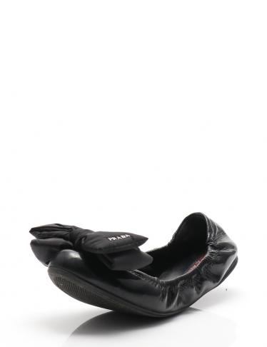 PRADA ブラック フラットシューズ リボン付き Prada Pre-Owned リボン